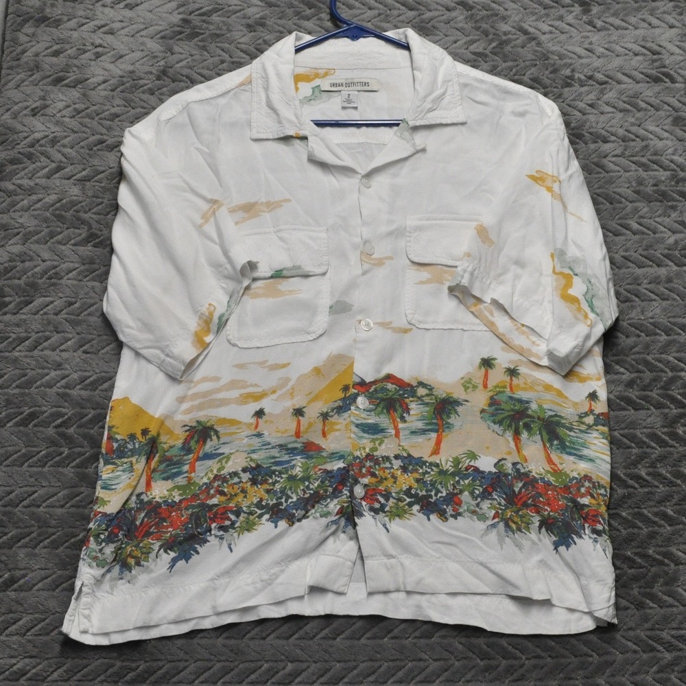 Urban Outfitters Tropical Island Shirt Small White Camp Collar (1732)‎